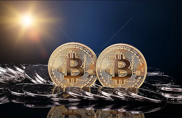 深夜惊魂：比特币暴跌背后的投资哲学