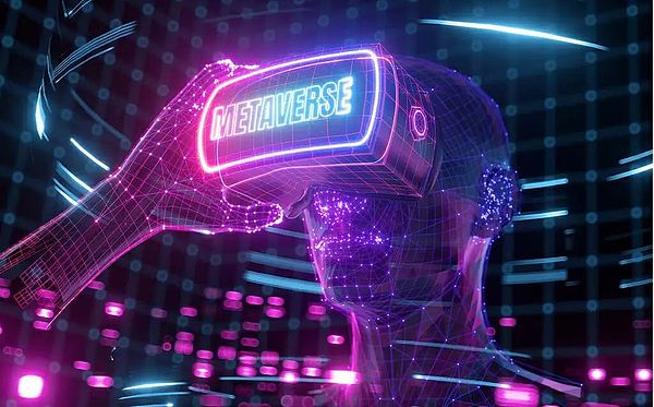 Coinbase的转型困局：当ETF这把双刃剑遇上疲软的加密市场
